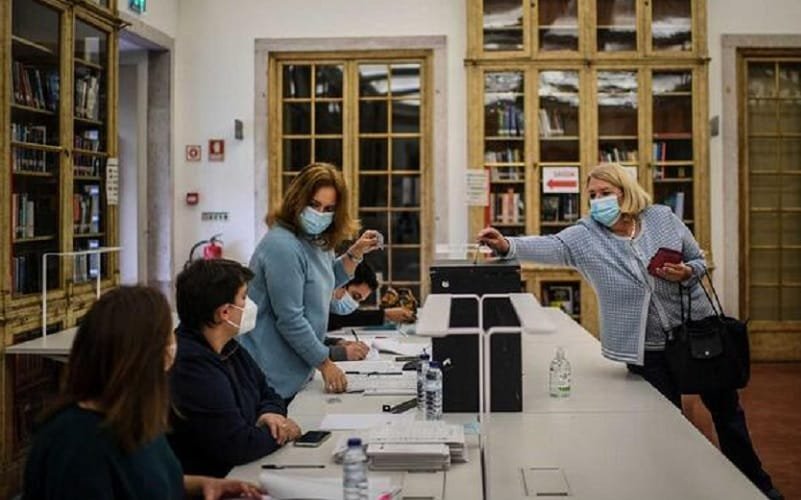 Socialistas vencem eleições em Portugal com grande vantagem