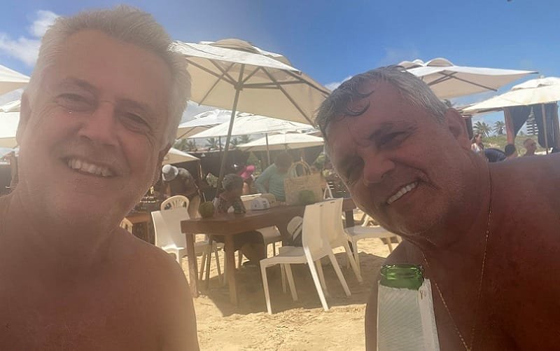 Rodrigo Rollemberg e Alberto Fraga praia Nordeste Misto Brasília