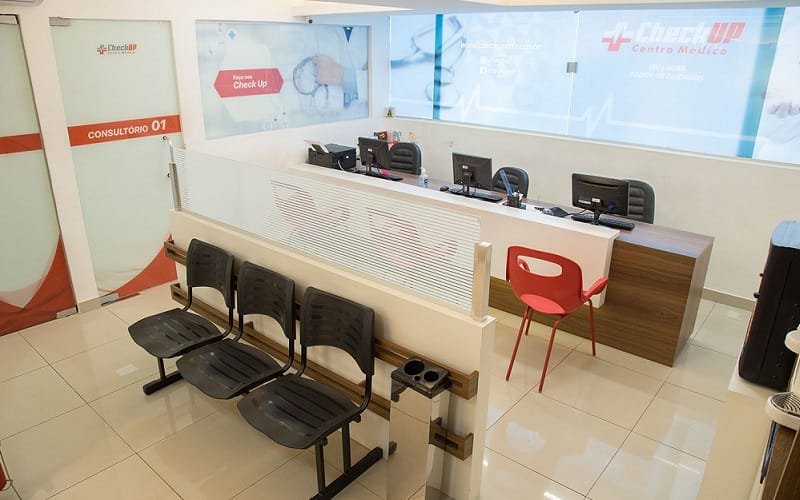 Laboratório e supermercado condenados por danos morais