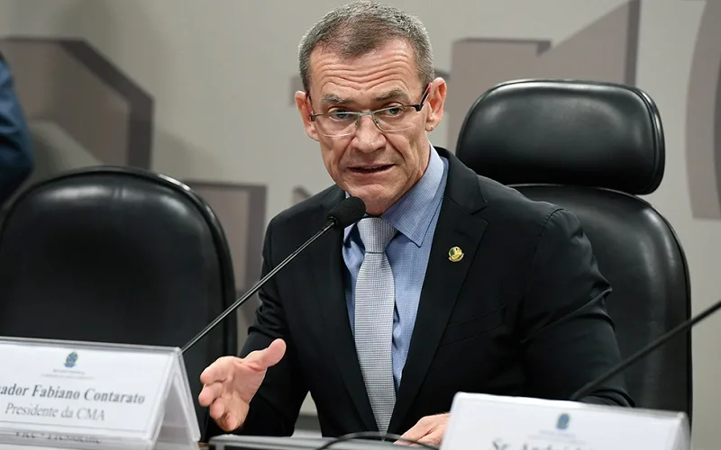 Ministro pode ser alvo de ação por blindar colega do STF