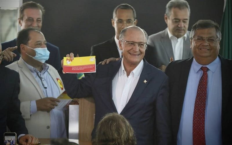 Alckmin está no PSB para ser vice de Lula da Silva