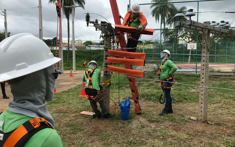 Empresa de energia tem 60 vagas para eletricistas