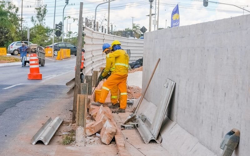 Passarela subterrânea na Praça do Relógio será liberada