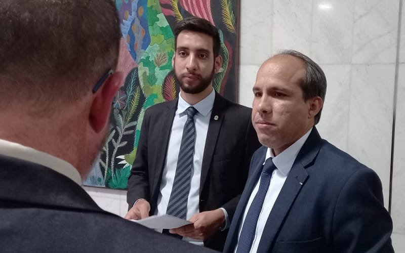Tradutor de Libras de Bolsonaro vai concorrer a deputado