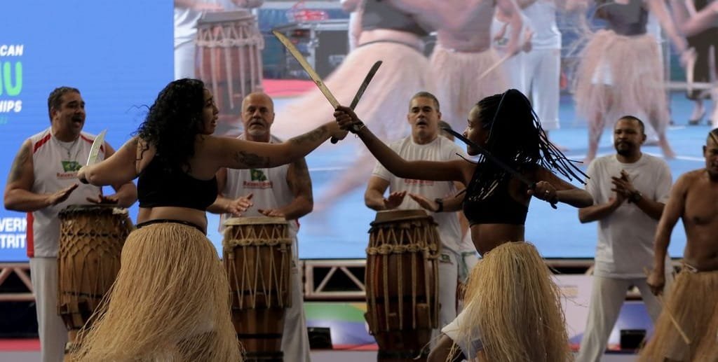 Atletas fazem apresentação na abertura do 13º Campeonato Pan-americano de Wushu (Kungfu), em Brasília/Wilson Dias/Agência Brasil