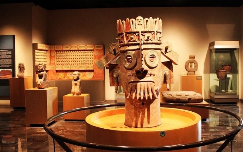 Homem abriu fogo nas pirâmides de Teotihuacan
