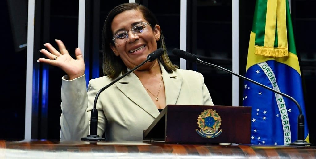 Eliana Maria Barbosa discursa no Senado na homenagem dos 22 anos do Instituto Sathya Sai de Educação do Brasil/Waldemir Barreto/Agência Senado
