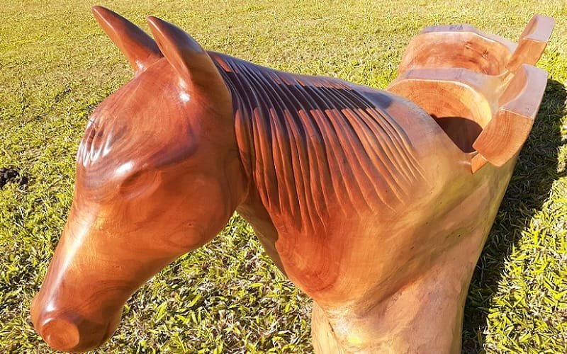 Escultor apresenta obras na Galeria Mundo Vivo