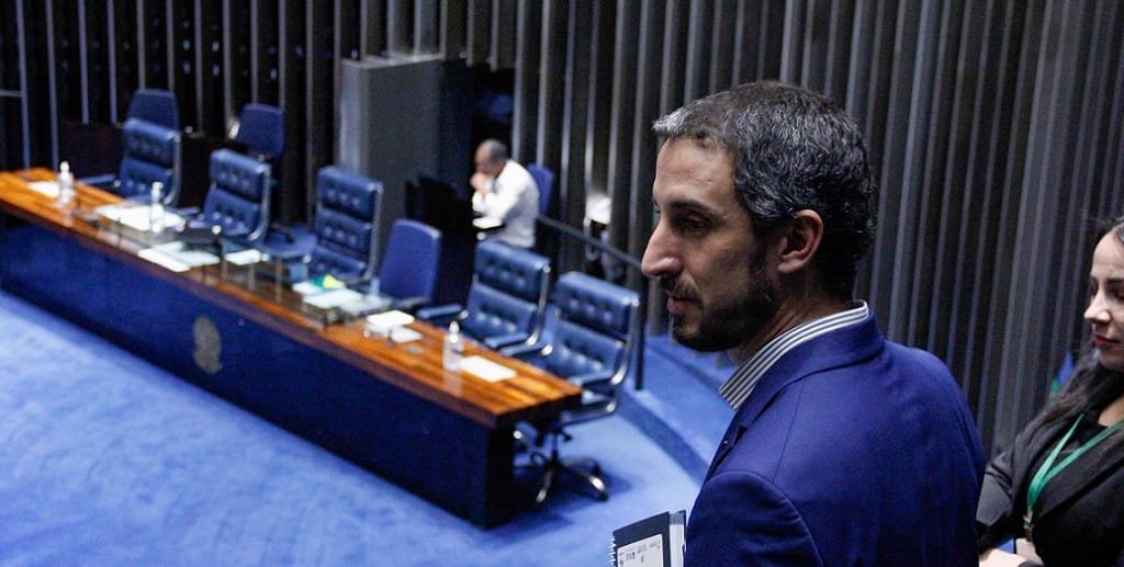 Inácio Tabares, presidente da Câmara de Deputados da Província de Santa Fé (Argentina), na tribuna do Câmara/ Elaine Menke/Câmara do Deputados