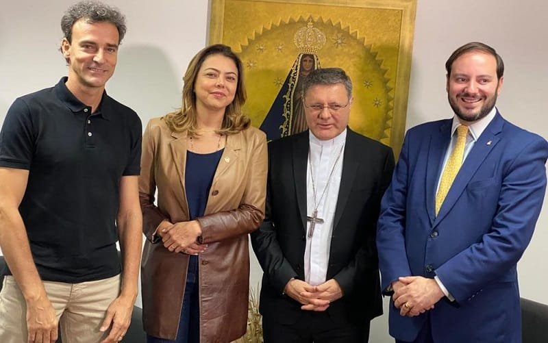 Leila Barros arcebispo Dom Paulo Cezar Costa Misto Brasília