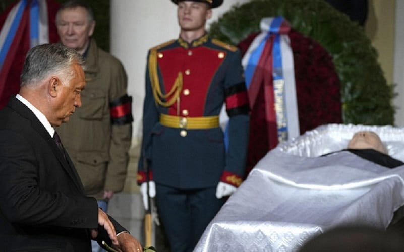 Milhares de russos se despedem de Mikhail Gorbachev