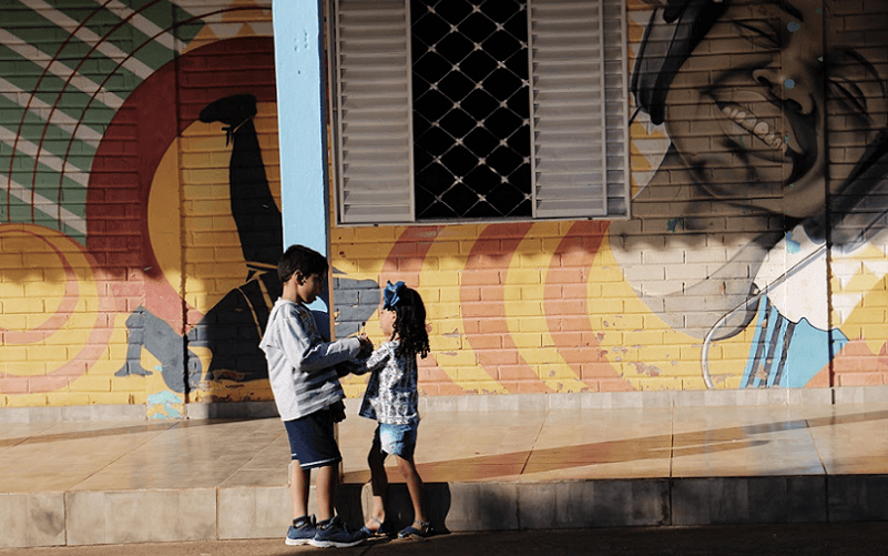 Começa quinta projeto com espetáculos nas escolas públicas