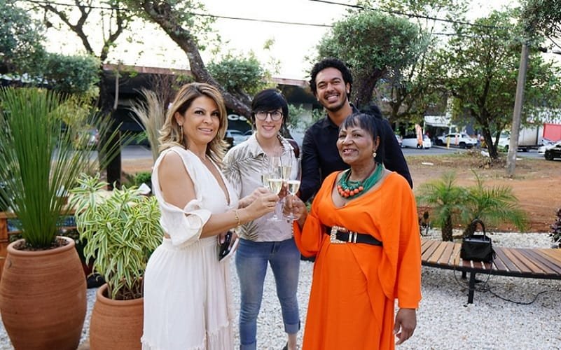 Setor de Abastecimento tem praça recuperada com oliveiras