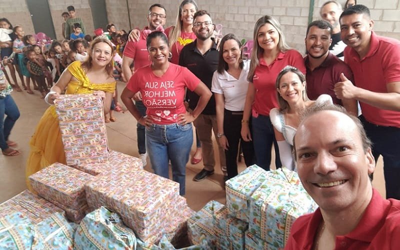 Entidades recebem doações de funcionários de banco