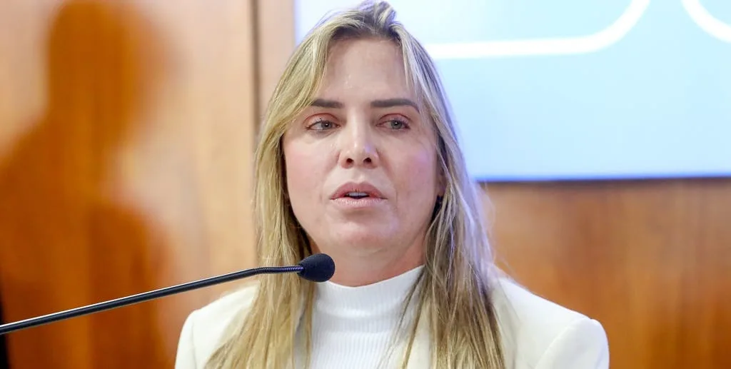 Celina vai ao BC e diz que BRB não vai quebrar