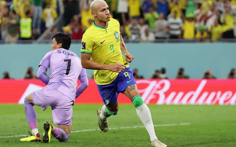 Brasil goleia a Coreia e joga contra a Croácia na sexta-feira