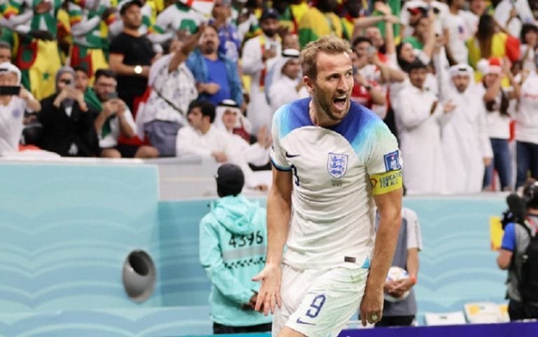Inglaterra e França duelam nas quartas-de-final da Copa do Mundo