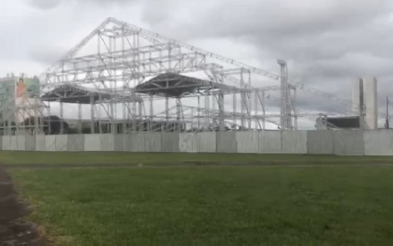 Um megapalco para uma mega festa da posse de Lula da Silva