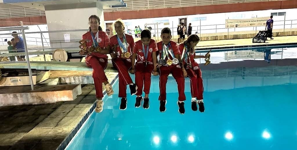 Equipe do Ibres, do COP Gama, que integra o Projeto Futuro Campeão, são vencedores de saltos ornamentais/Josafá Silva/Ibres