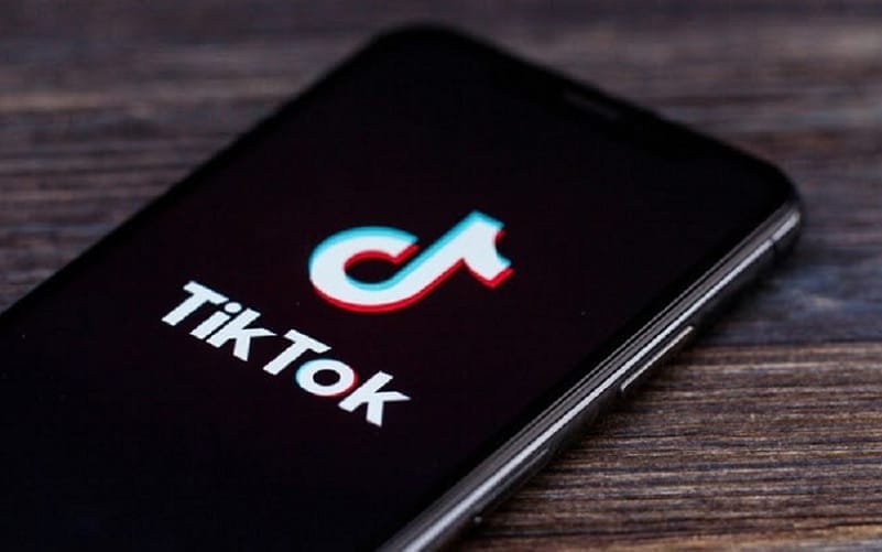 TikTok celular Misto Brasília