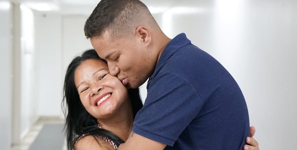 Luiz Carlos Veríssimo Pereira é um dos 1,3 mil transplantados do Hospital de Base, tendo como doadora a própria mãe Luzia/ Davidyson Damascendo/IgesDF