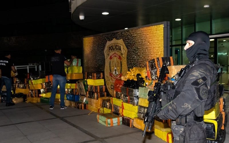Apreendido caminhão de óleo vegetal com seis toneladas de drogas
