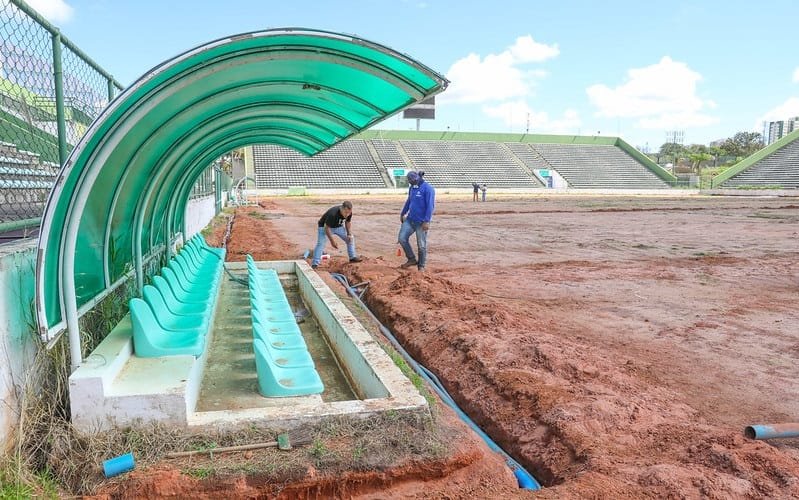 Obras para o novo gramado do Bezerrão vão custar R$ 628 mil