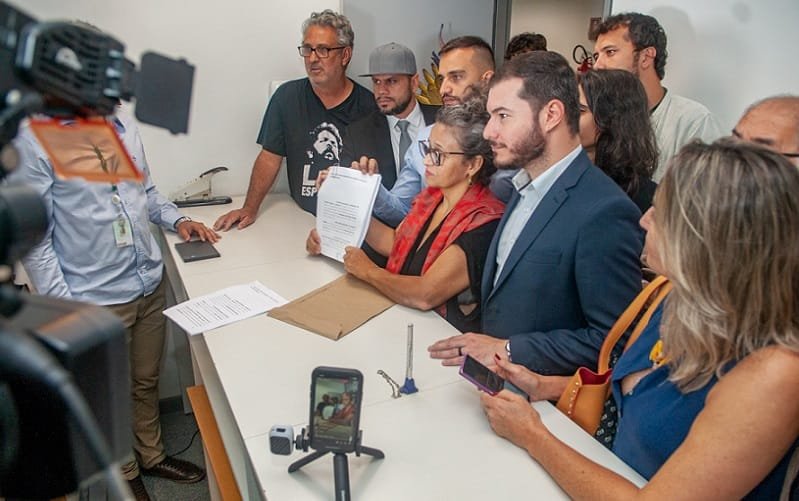 Quatro pedidos de impeachment contra Ibaneis Rocha