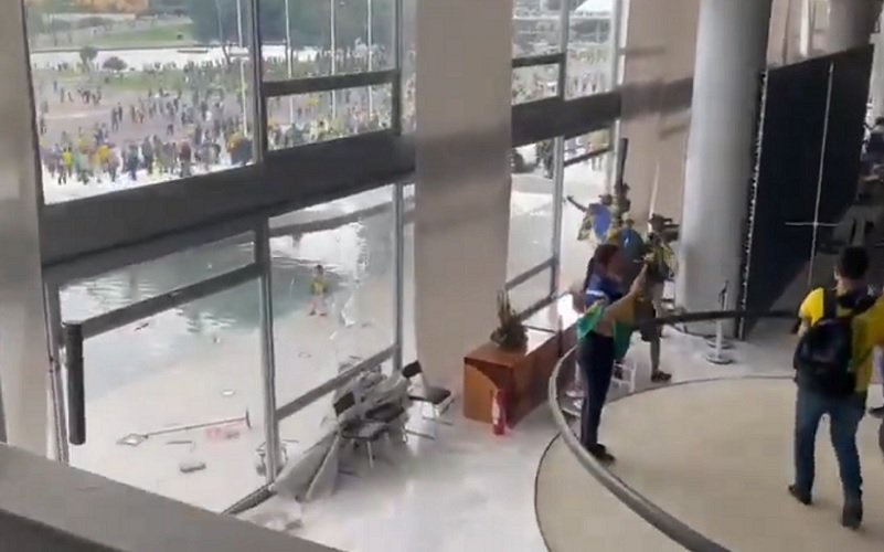 Exonerações de militares continuam no Palácio do Planalto