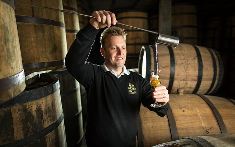 Nova fábrica de cachaça mira o mercado mundial