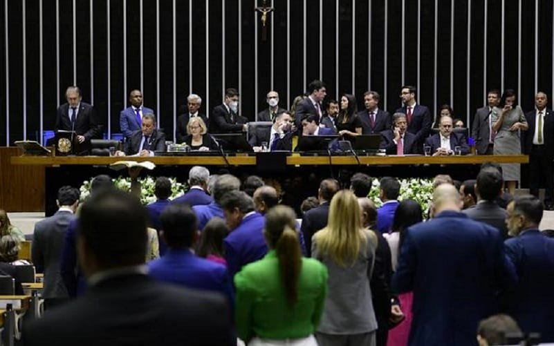 Acesso a empréstimo será facilitado para empresas e pessoas no RS