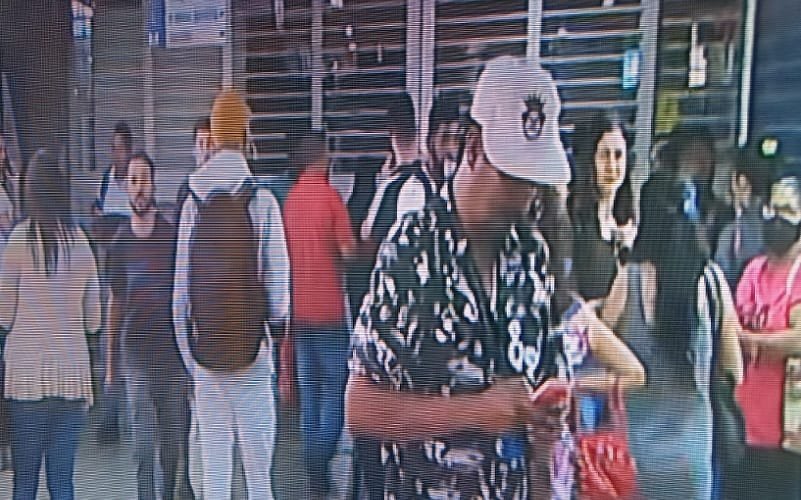 Cenário de caos no trânsito com o metrô fechado nesta manhã