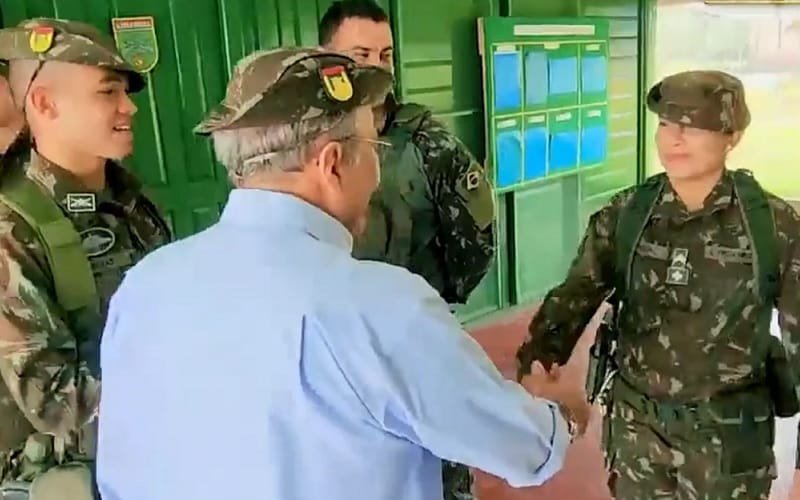 Senador é cobrado por colegas por visita “solitária” à Terra Yanomami