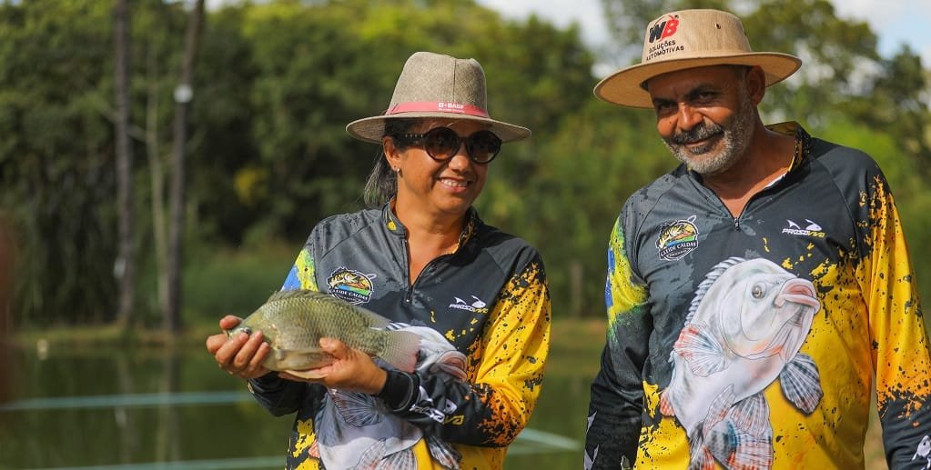 Cleide Caldas e Sérgio Martins são produtores de peixe, atividade que cresceu 25% no Distrito Federal/Joel Rodrigues/Agência Brasília