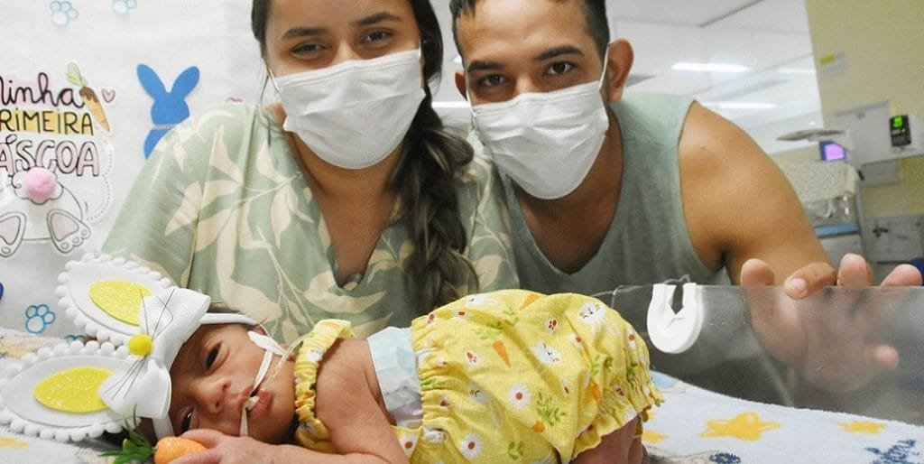 Bebê recém-nascido Primeira Páscoa DF Misto Brasília