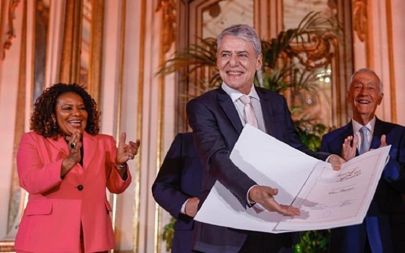 Só você perdeu ao quebrar os discos de Chico