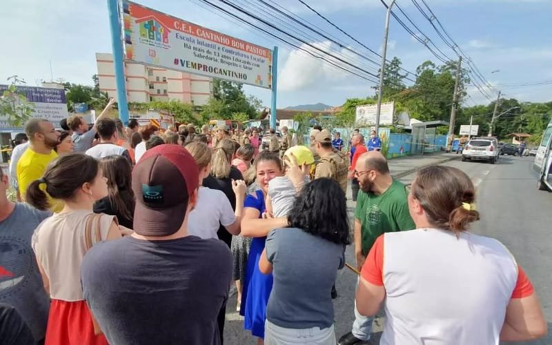 Ataque a creche Blumenau SC Misto Brasília