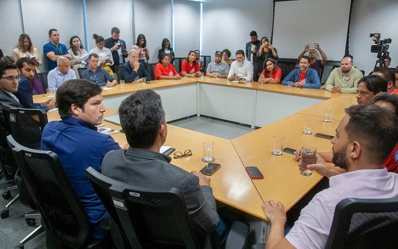 Nova reunião na tentativa de acabar com a greve dos professores