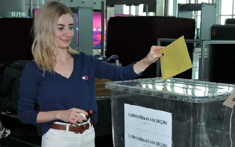 Eleições Turquia Aeroporto de Istambul Misto Brasília