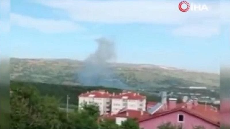 Fabrica de foguetes explode e cinco pessoas morrem