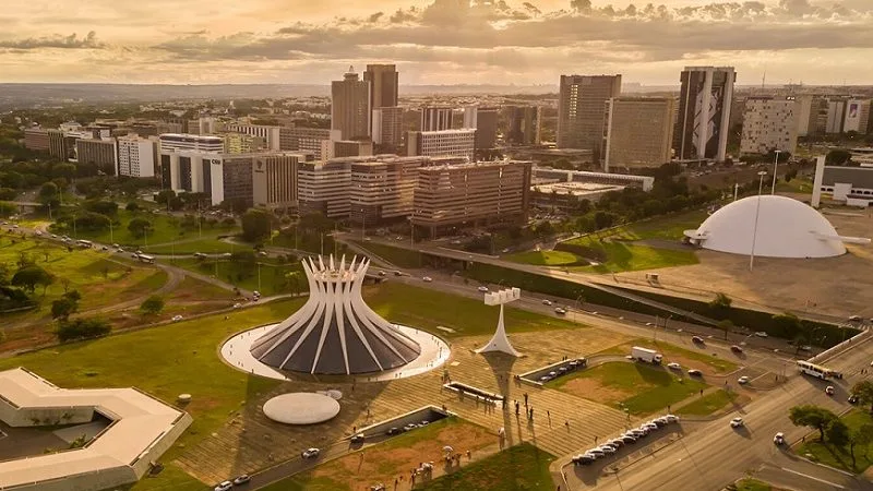 DF tem rendimento 77% maior que a média do país. Veja os demais estados