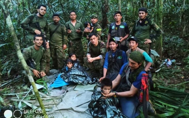 Colômbia crianças encontradas na selva Misto Brasília