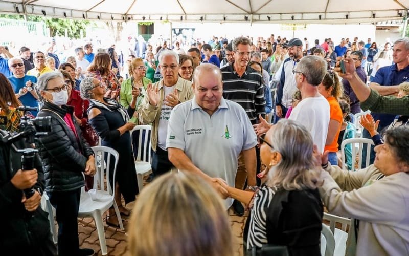 Ibaneis rocha Jardim Botânico DF cumprimento misto Brasília