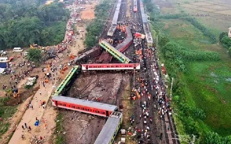 Tragédias constantes na malha ferroviária da Índia