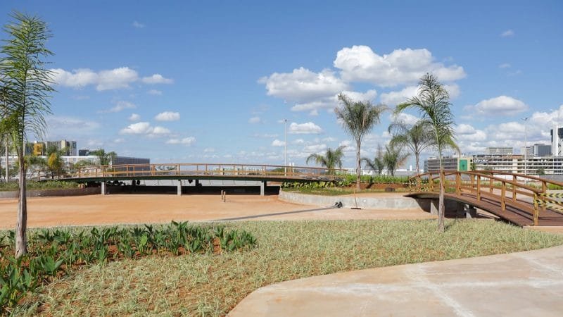 A praça do Jardim Burle Marx, na região central de Brasília, está quase concluída depois de investimentos de R$ 20 milhões/Geovana Albuquerque/Agência Brasília