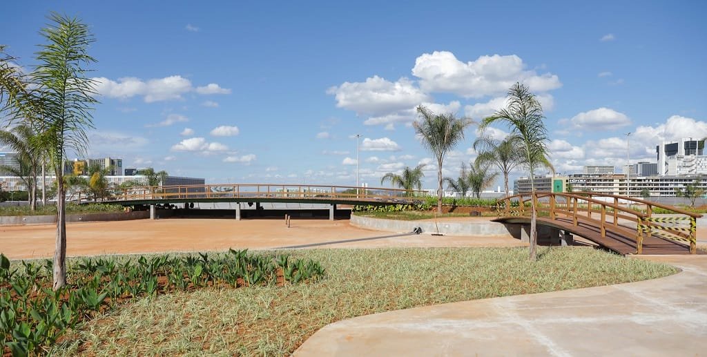 Praça jardim Burle Marx Brasília Misto Brasília
