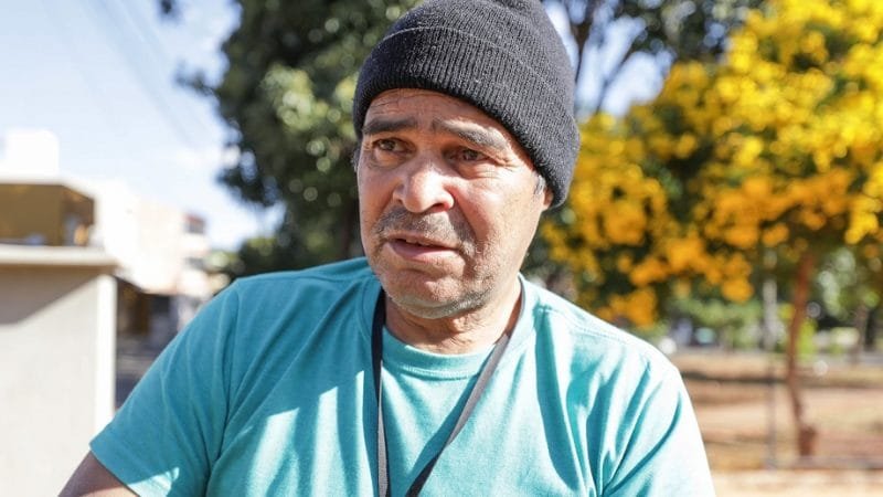 Carlos Teles foi checar o trabalho que está sendo feito pelo pessoal do RenovaDF na reforma dos equipamentos da praça do Gavião, no Cruzeiro/Geovana Albuquerque/Agência Brasília