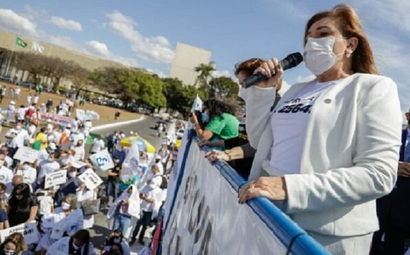 Enfermeiros protesto Esplanada dos Ministérios Misto Brasília