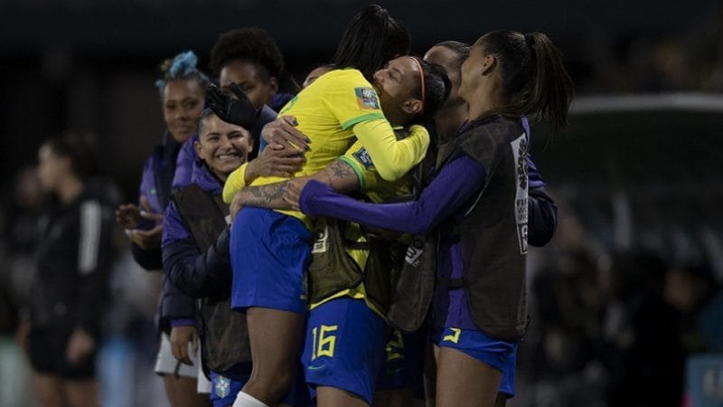 Comitiva vistoria hoteis para a Copa do Mundo Feminina