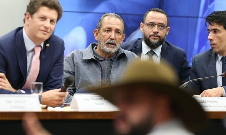 José Rainha diz na CPI do MST que não é criminoso